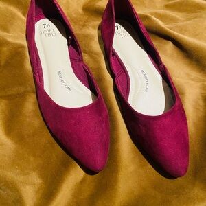 Time and Tru Women's Deep Red Flats New Without Tag